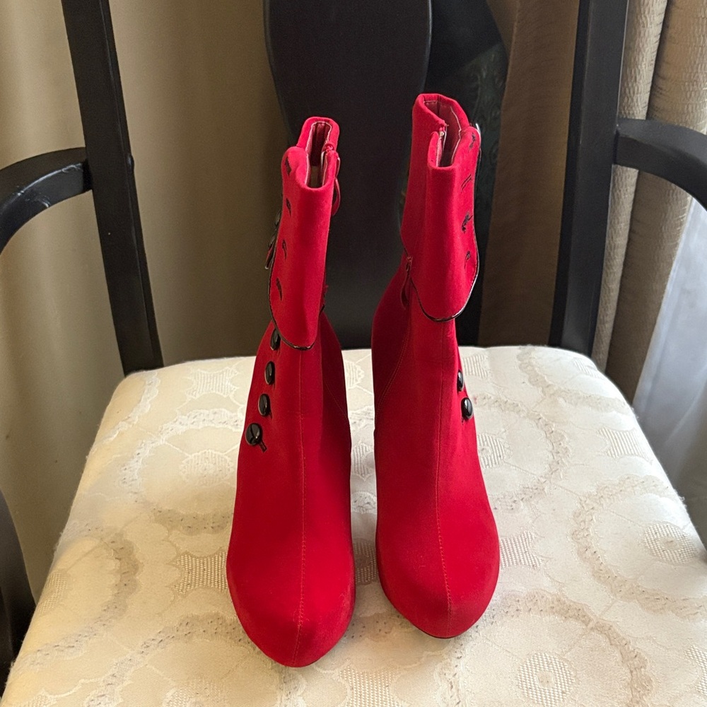 NWOT Chic Red Ankle Booties - Picture 2 of 7